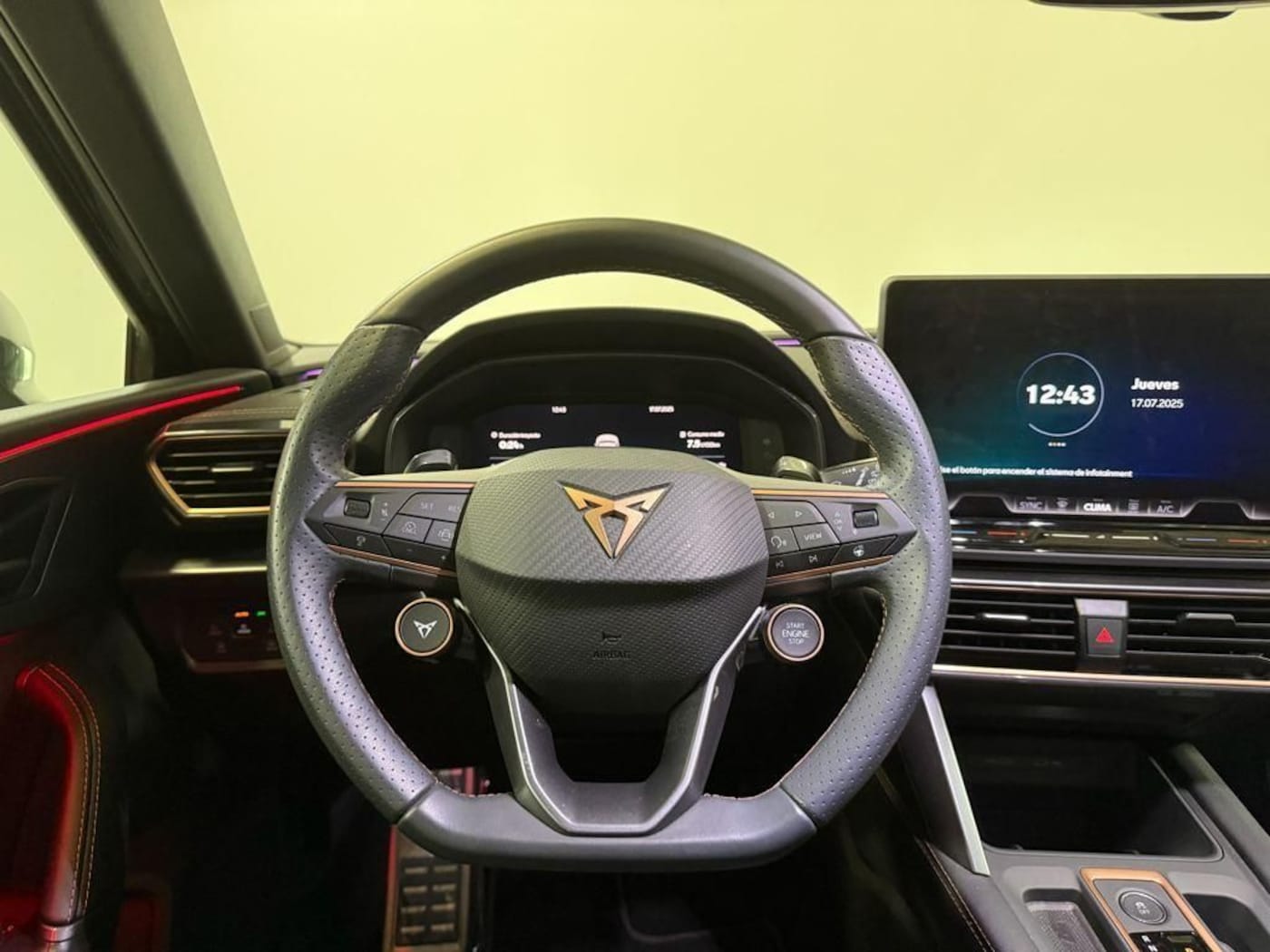 CUPRA Leon León 1.5 eTSI DSG 110 kW (150 CV) — photo 9