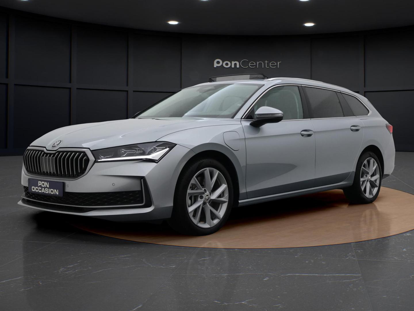 Škoda Superb Combi Selection 2025, foto 1
