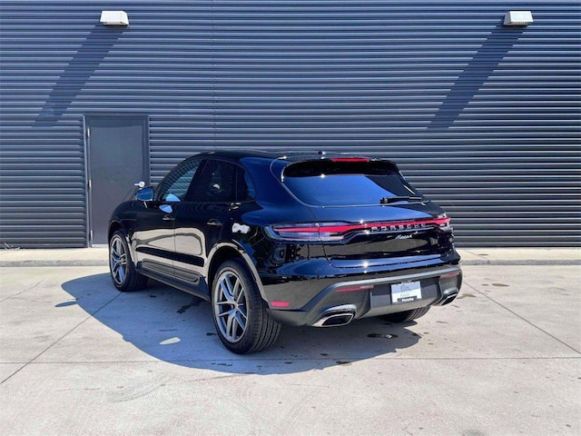 2025 Porsche Macan