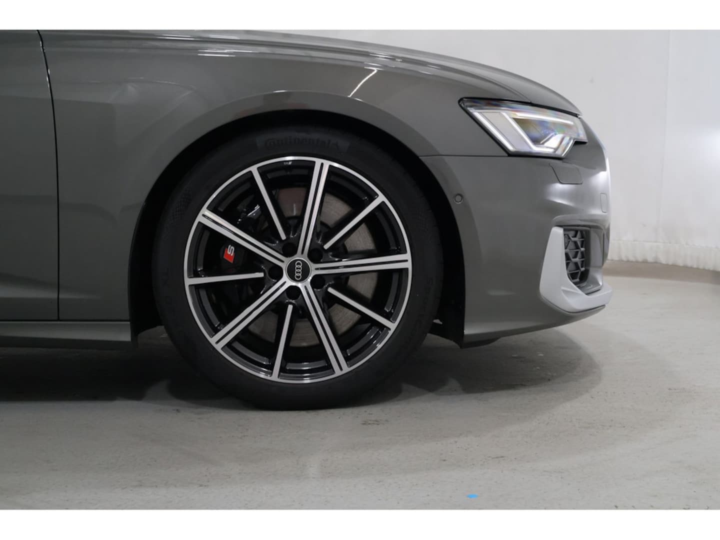 Bild über Audi S6 Limousine TDI quattro tiptronic - für weitere Informationen kontaktieren Sie den Audi Partner