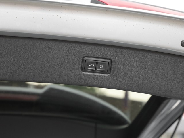 Image about Audi SQ7 SUV TFSI quattro tiptronic