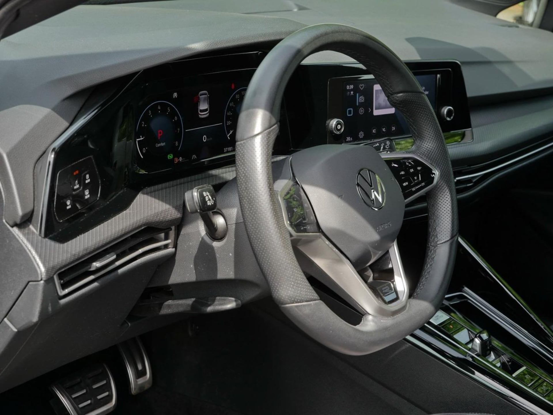 Volkswagen Golf R-Line