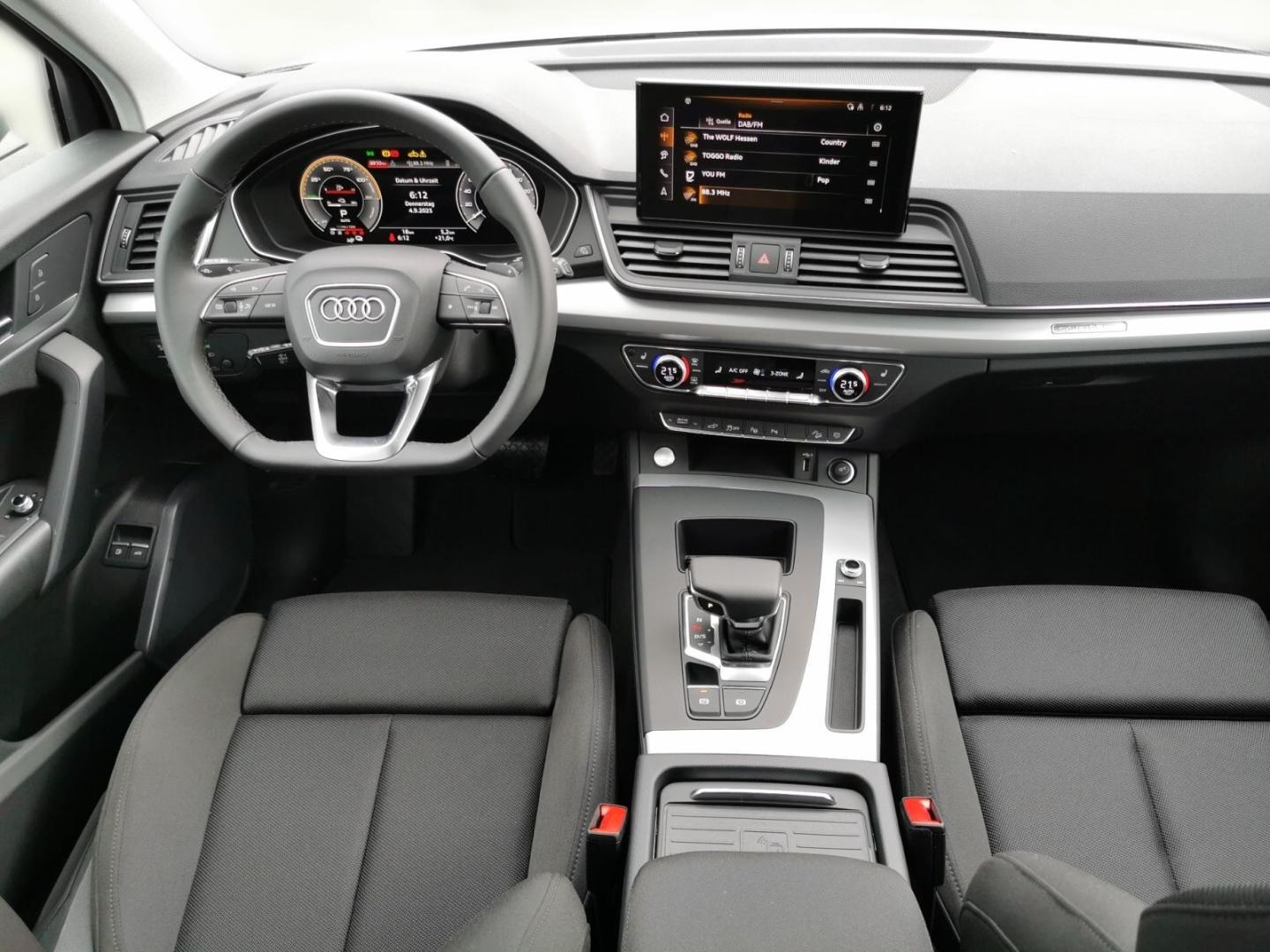 Bild über Audi Q5 TFSI e S line business 50 TFSI e quattro S tronic - für weitere Informationen kontaktieren Sie den Audi Partner