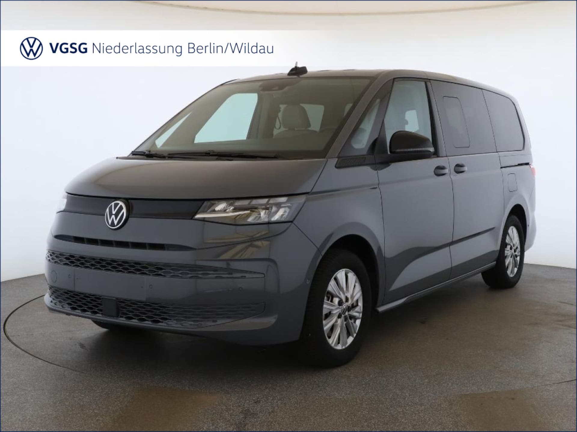 Volkswagen Multivan Langversion Basis-Modell