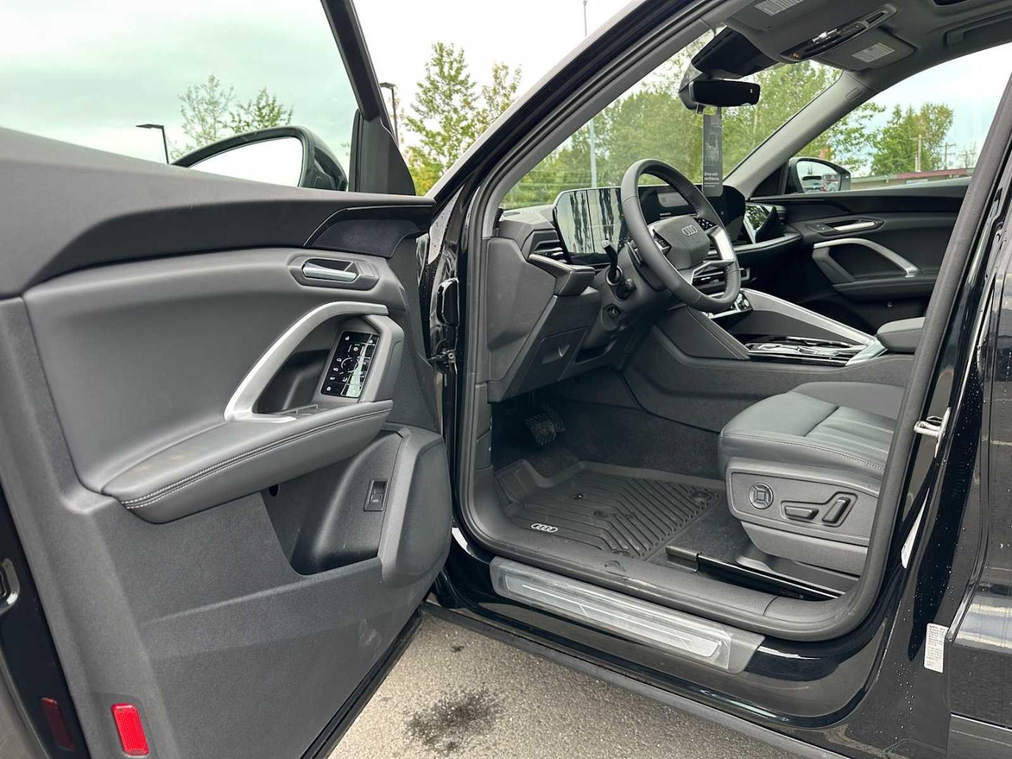 2025 Audi Q5 Premium - Photo 19