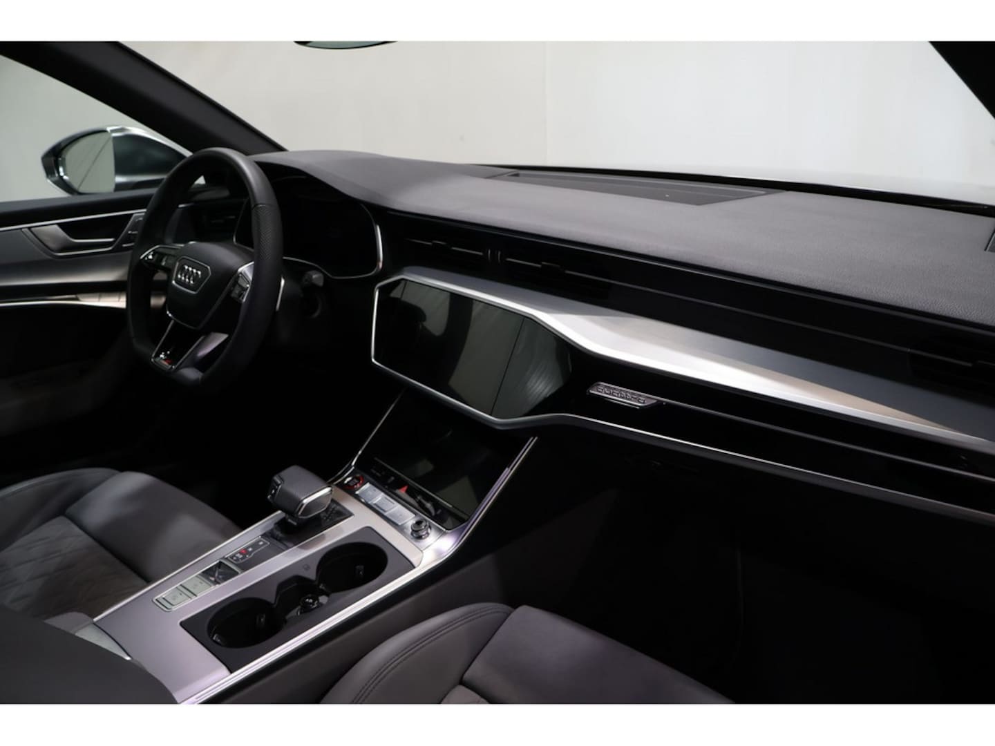 Bild über Audi S6 Limousine TDI quattro tiptronic - für weitere Informationen kontaktieren Sie den Audi Partner