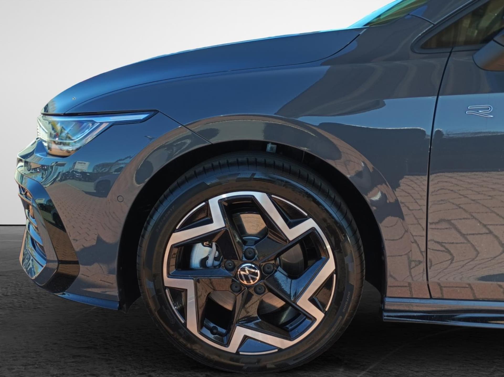 Volkswagen Golf Variant R-Line
