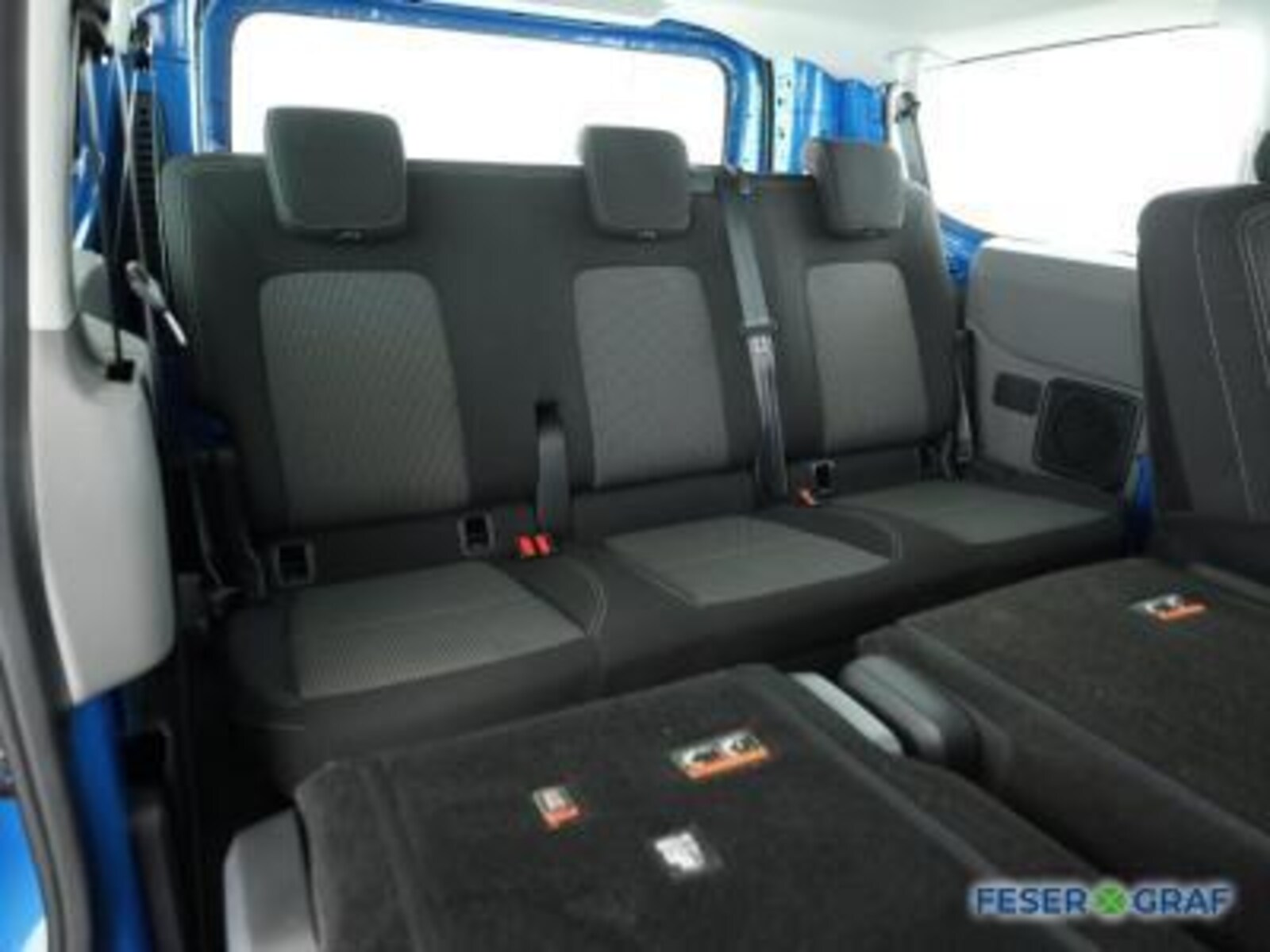 Volkswagen Transporter Kombi kurzer Radstand – Bild 6