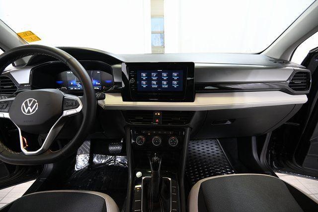 2025 Volkswagen Taos
