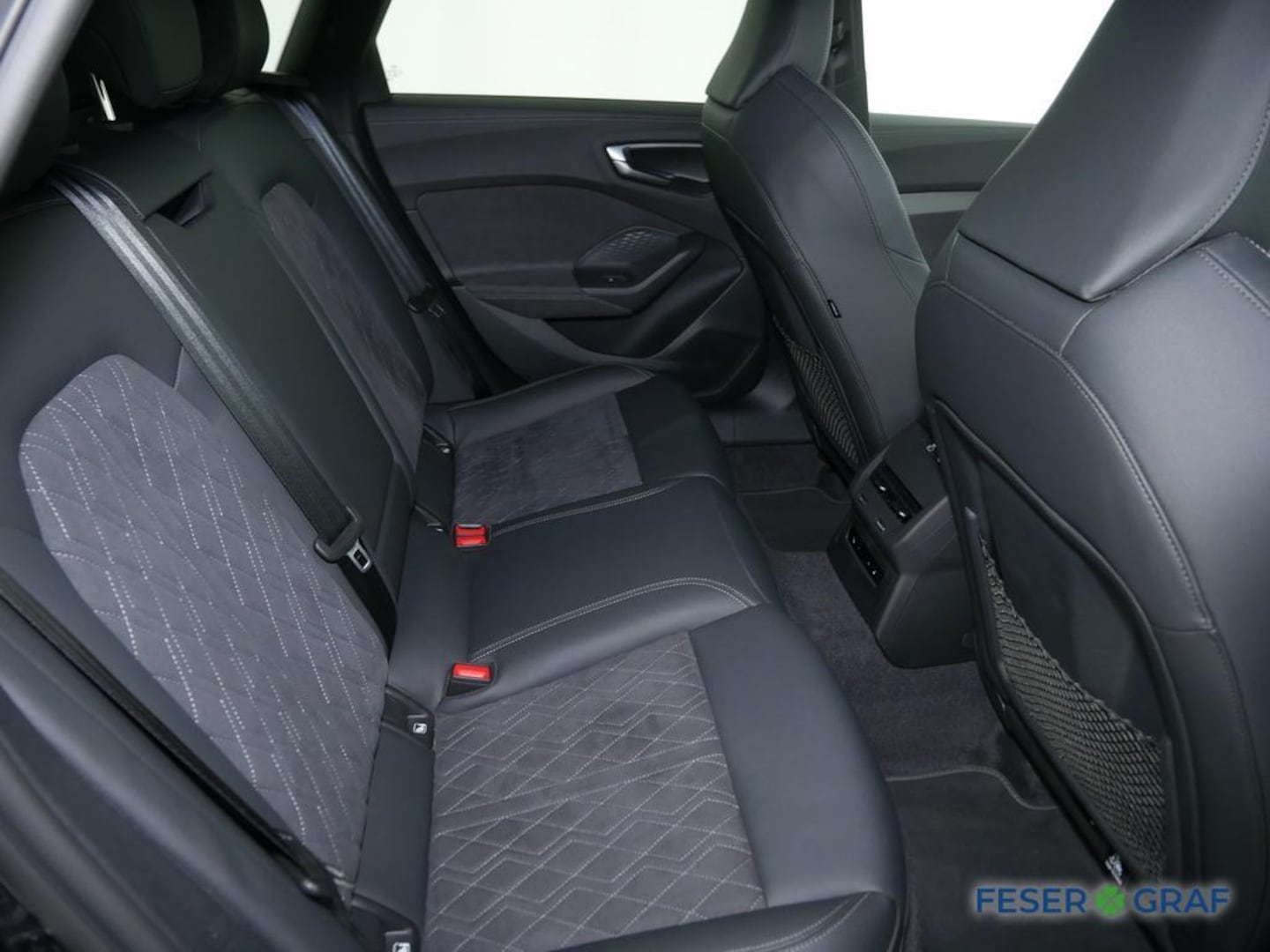 Bild über Audi S5 Limousine TFSI 270 kW S tronic - für weitere Informationen kontaktieren Sie den Audi Partner