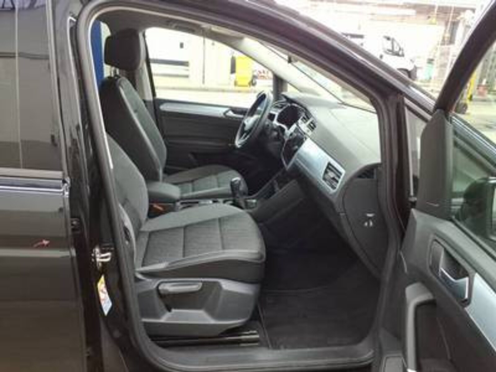 Volkswagen Touran – Bild 7