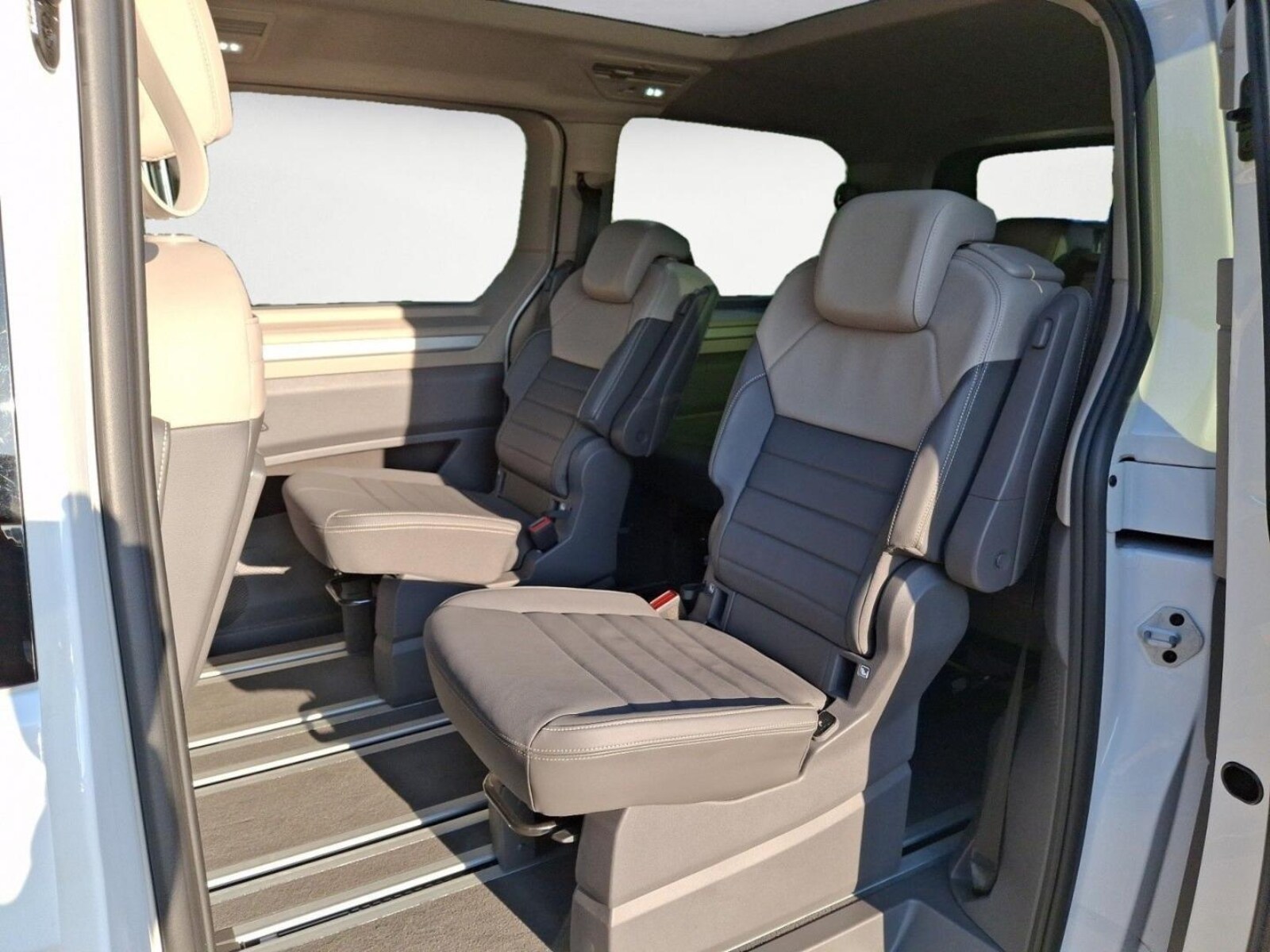Volkswagen Multivan Langversion – Bild 14