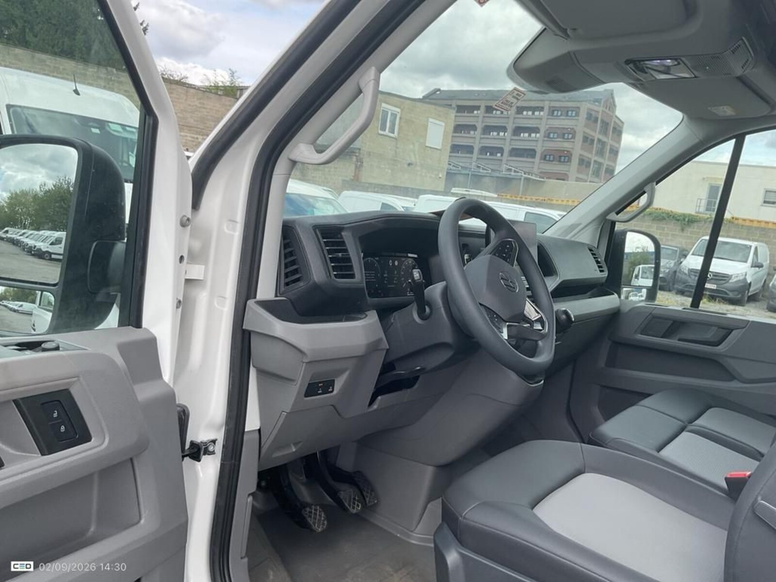 Volkswagen Crafter Kasten mittlerer Radstand – Bild 7