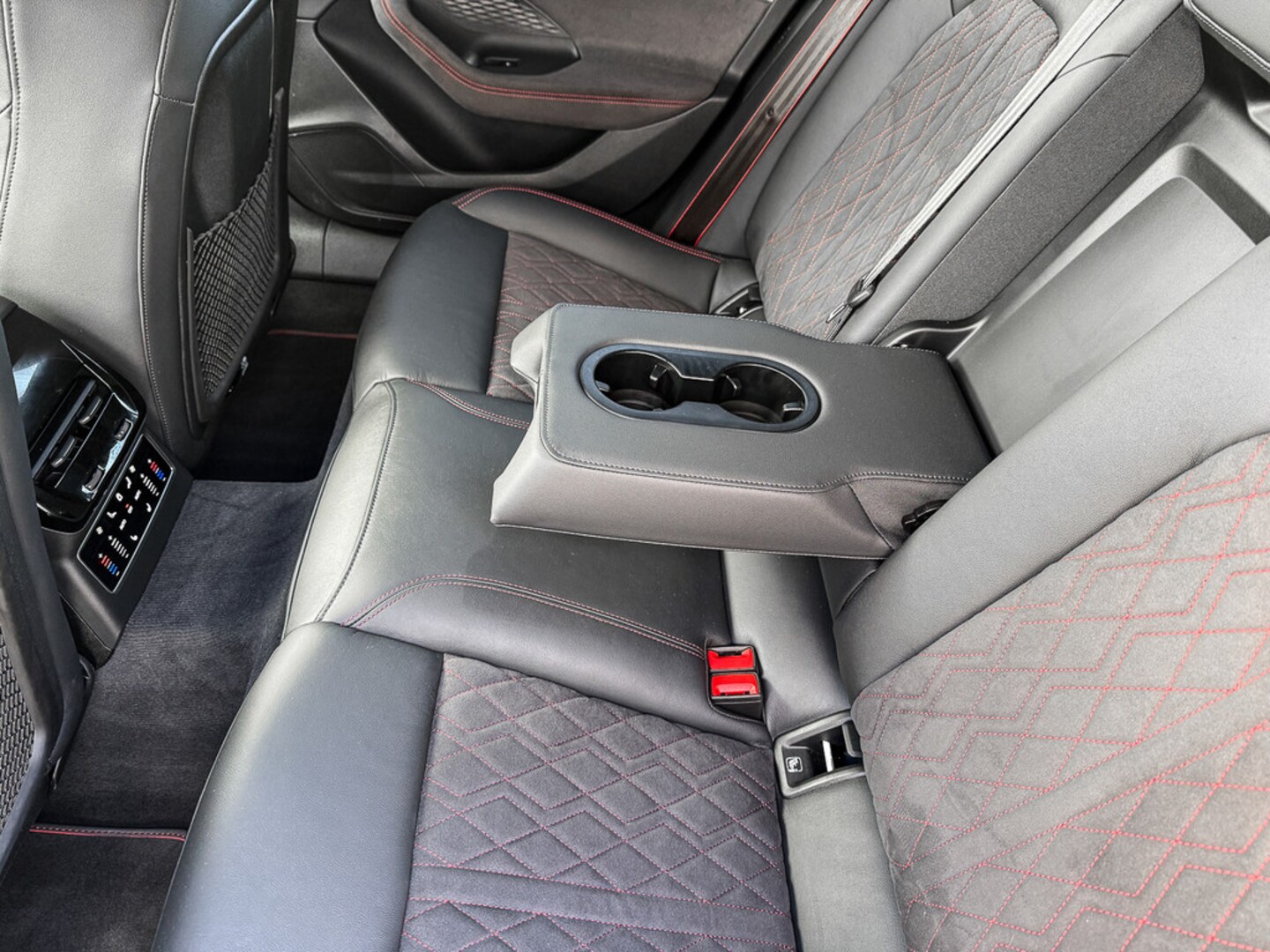 Bild über Audi A6 Avant edition one TFSI 150 kW S tronic - für weitere Informationen kontaktieren Sie den Audi Partner