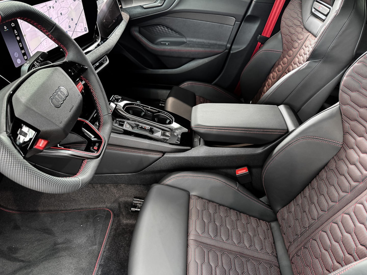 Bild über Audi RS 5 Limousine TFSI quattro 470 kW tiptronic - für weitere Informationen kontaktieren Sie den Audi Partner