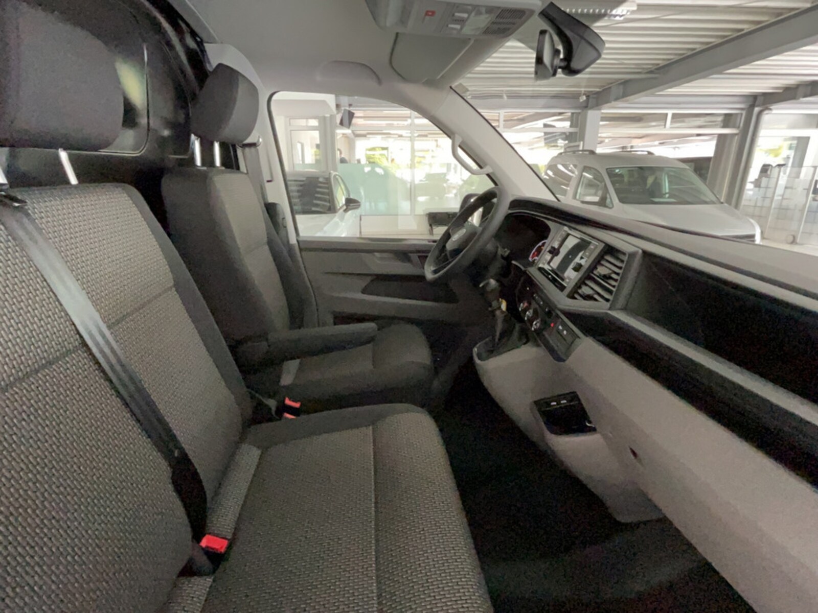 Volkswagen T6.1 Transporter Kasten kurzer Radstand – Bild 9
