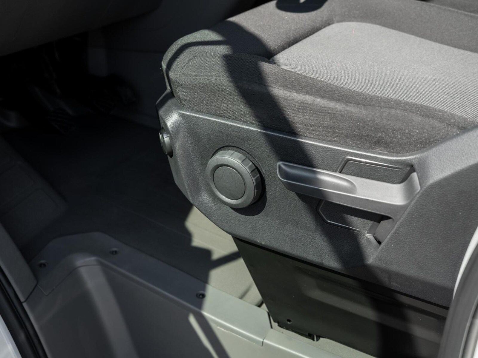 Volkswagen Crafter Kasten mittlerer Radstand – Bild 21