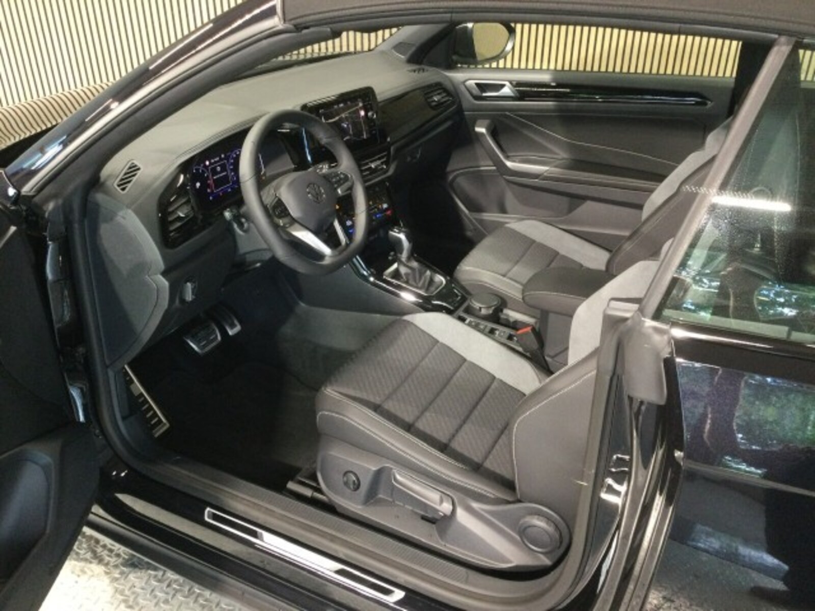 Volkswagen T-Roc Cabriolet – Bild 3