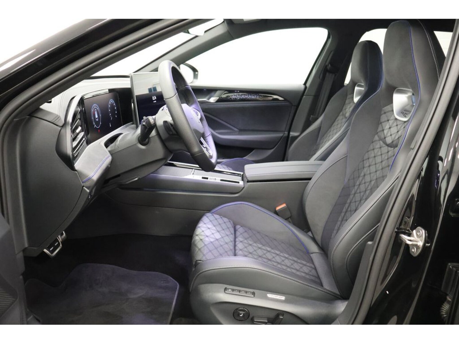 Volkswagen Passat – Bild 29
