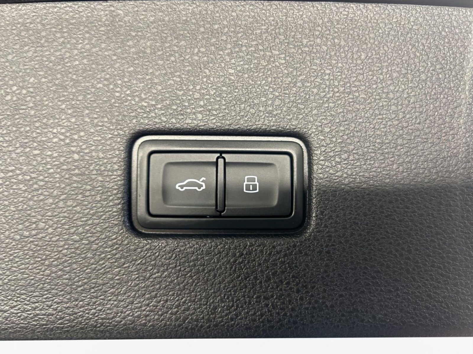Audi SQ8 – Bild 12
