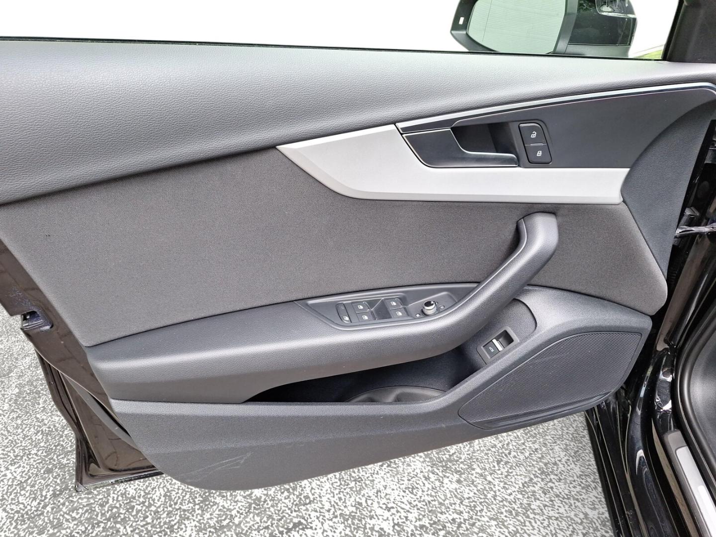 Zdjęcie&nbsp;Audi A4 Sedan&nbsp;advanced 35 TFSI 110(150) kW(KM) S tronic&nbsp;– Ujęcie: for more details contact your dealer