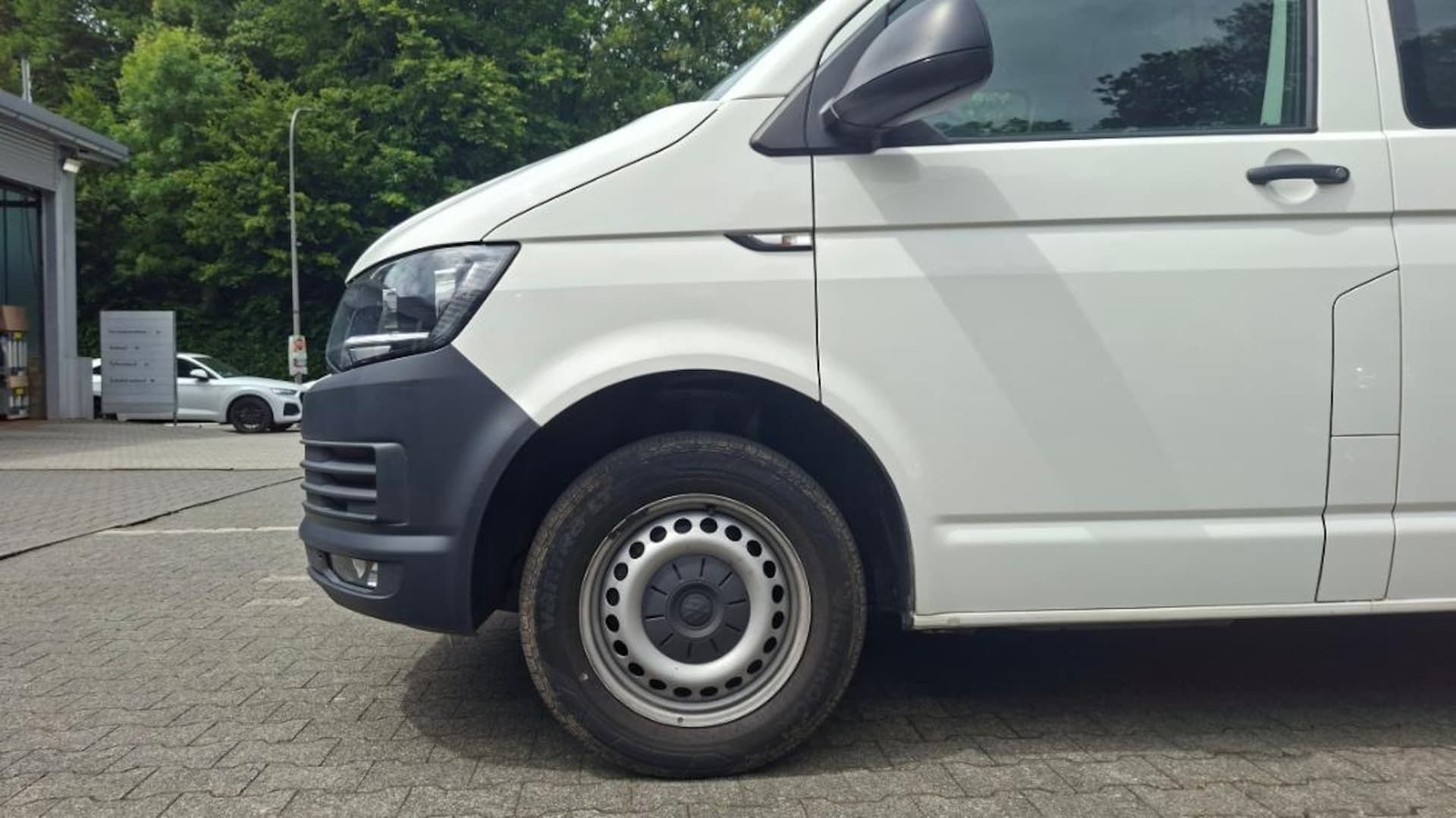 Volkswagen T6 Transporter Kasten kurzer Radstand