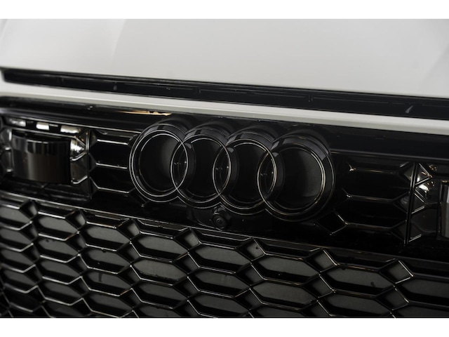 2025 Audi RS6 Avant performance