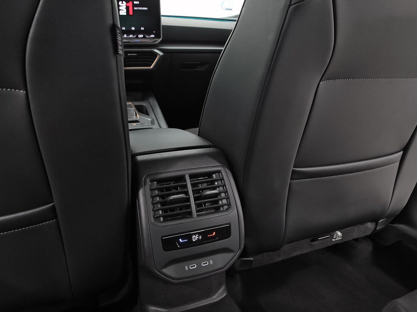CUPRA Formentor 1.5 eTSI DSG 110 kW (150 CV) — photo 34