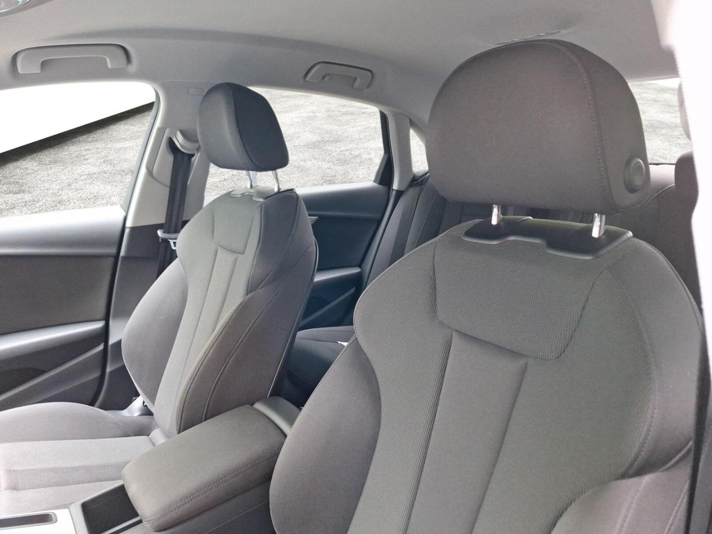 Zdjęcie&nbsp;Audi A4 Sedan&nbsp;advanced 35 TFSI 110(150) kW(KM) S tronic&nbsp;– Ujęcie: for more details contact your dealer