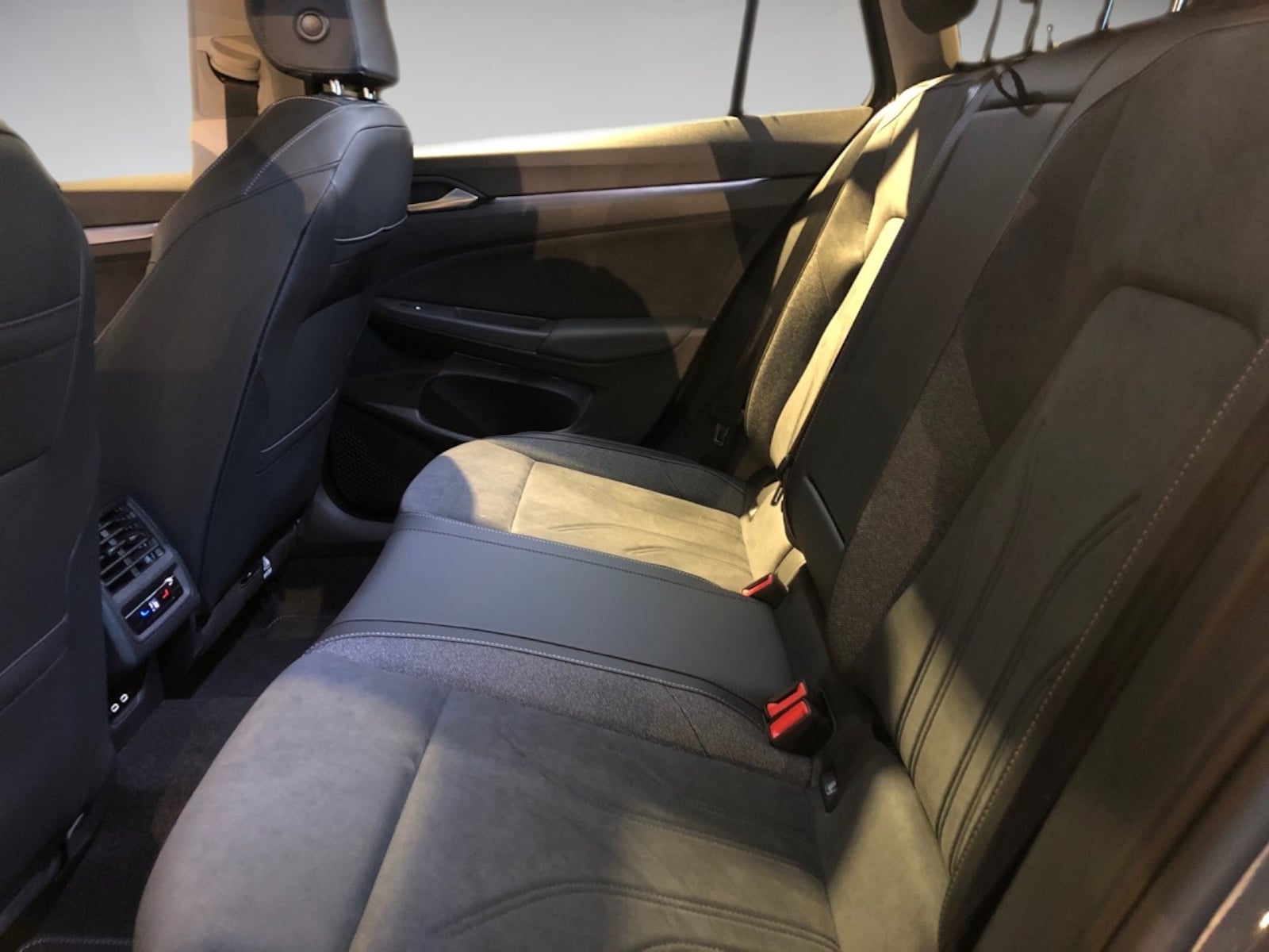 Volkswagen Golf Variant – Bild 8