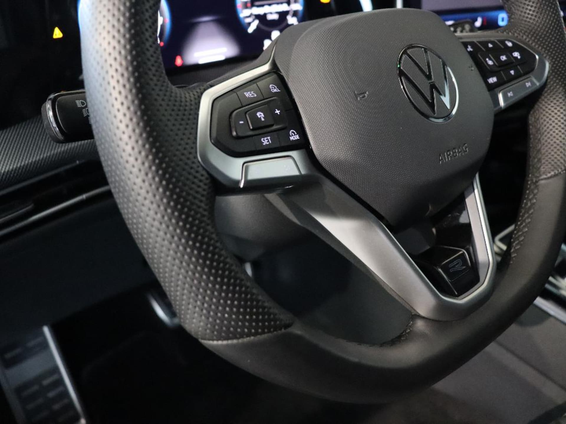 Volkswagen Golf R-Line