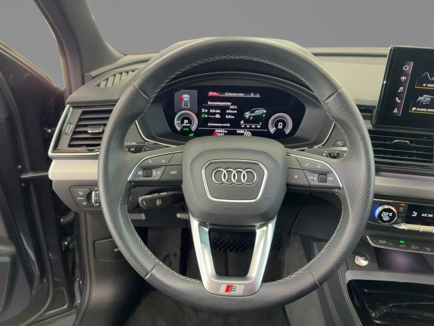 Bild über Audi Q5 TFSI e S line 55 TFSI e quattro S tronic - für weitere Informationen kontaktieren Sie den Audi Partner