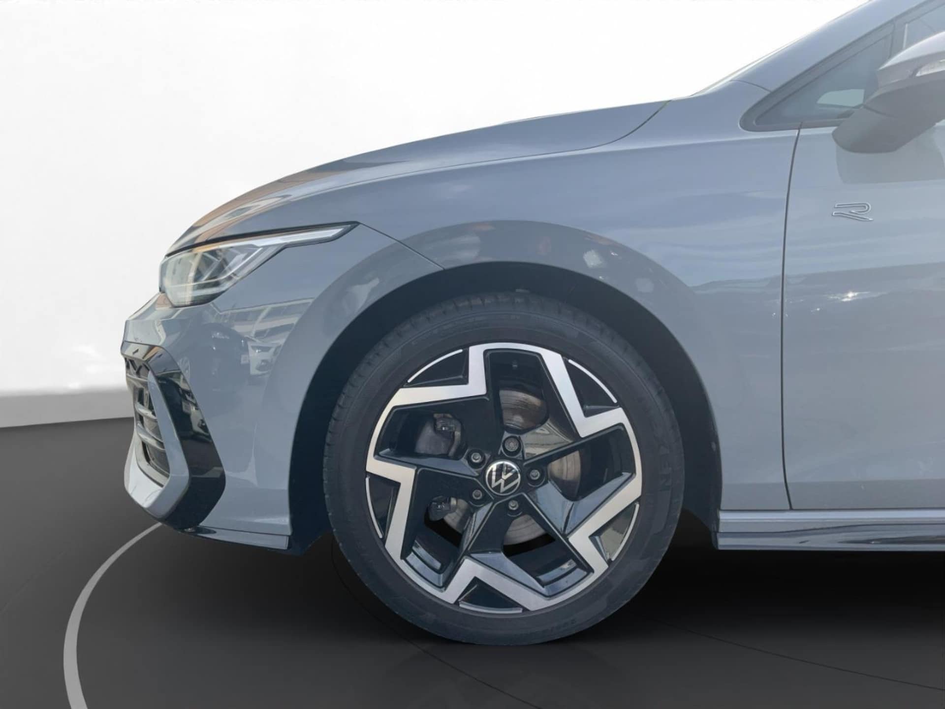 Volkswagen Golf R-Line