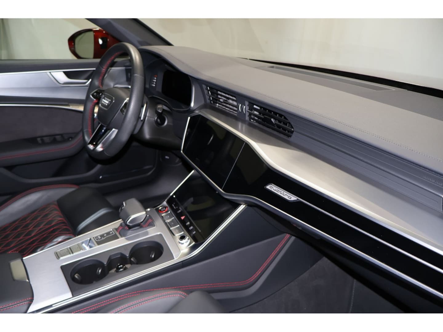 Bild über Audi S6 Avant TDI quattro tiptronic - für weitere Informationen kontaktieren Sie den Audi Partner