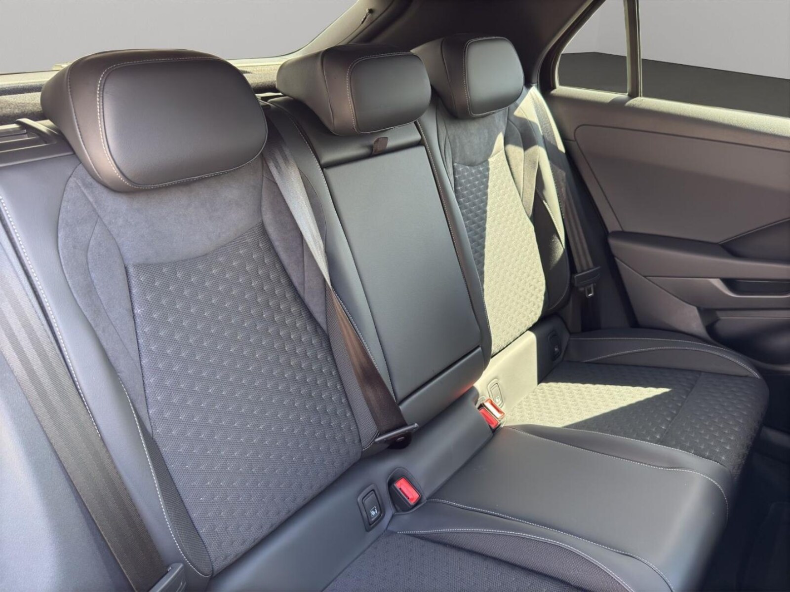 Volkswagen T-Roc – Bild 15