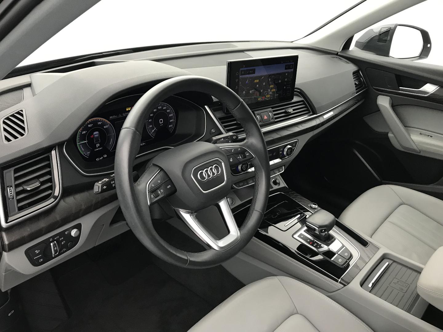 Image about Audi Q5 TFSI e Avus 50 TFSI e quattro 220 kW (299 ch) S tronic