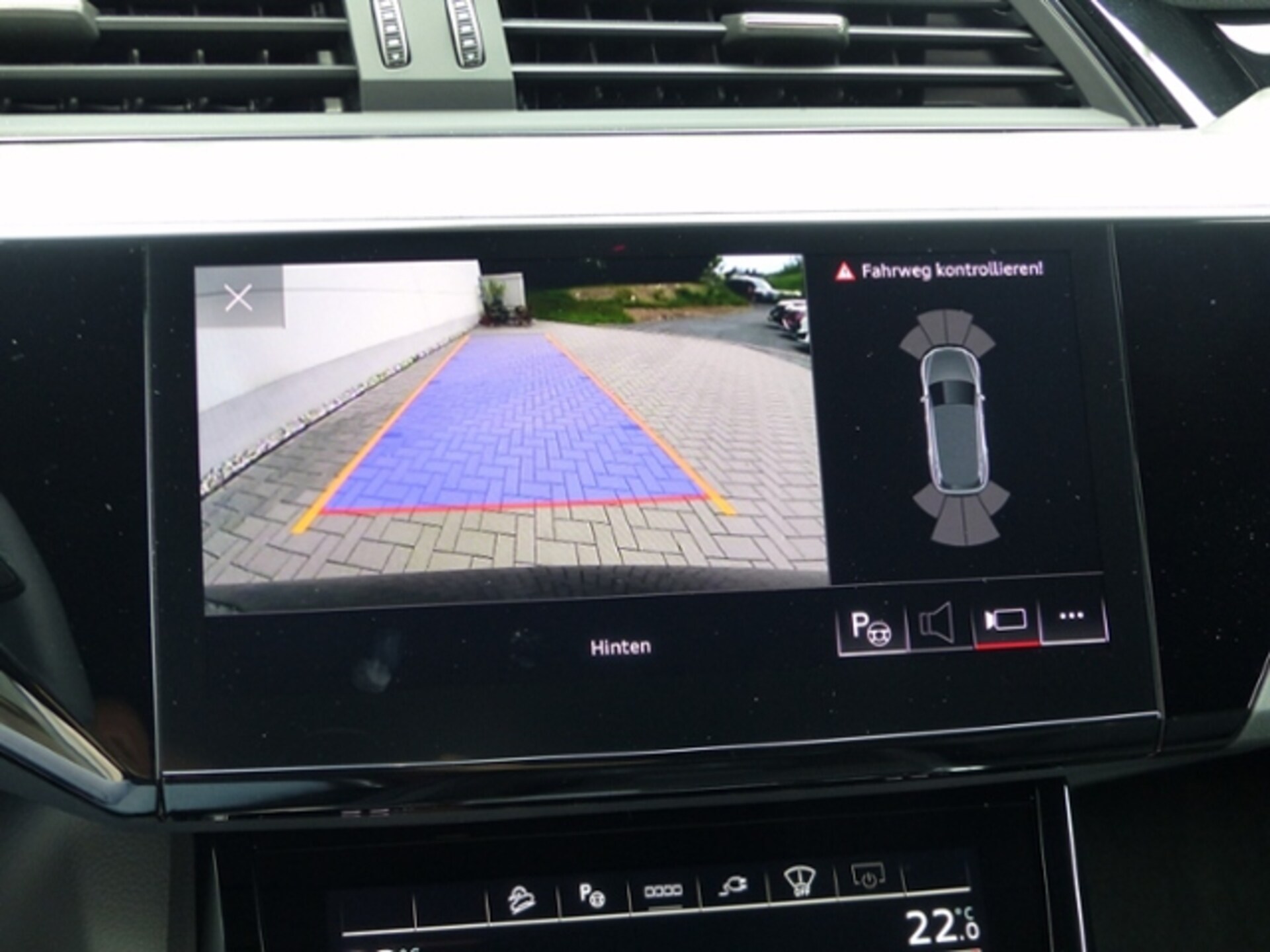 Audi Q8 e-tron S line