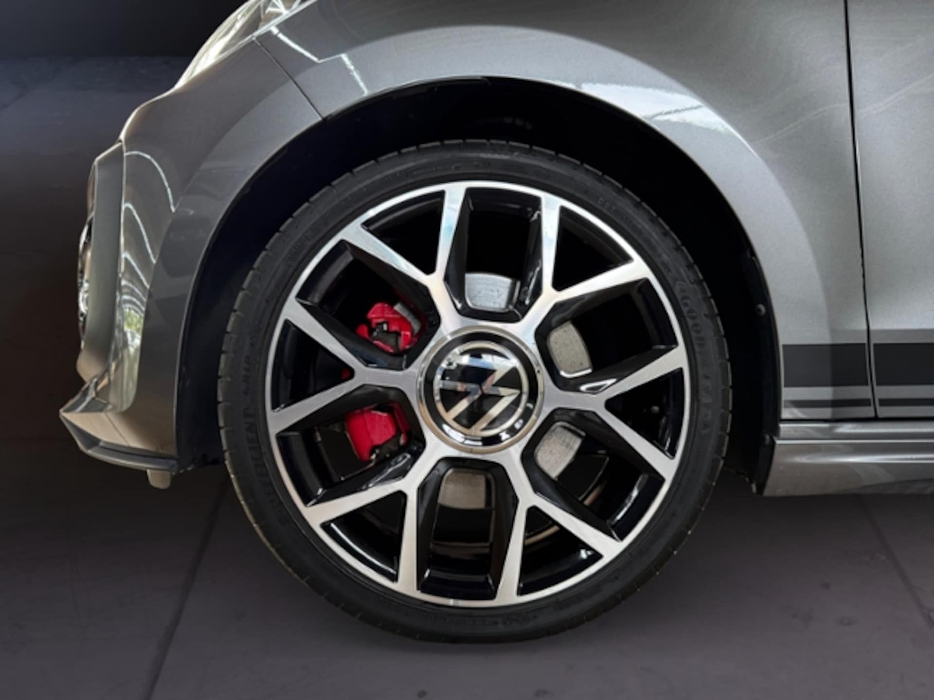 Volkswagen up! GTI