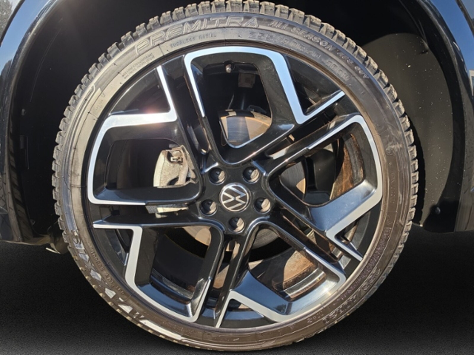 Volkswagen Tiguan – Bild 8