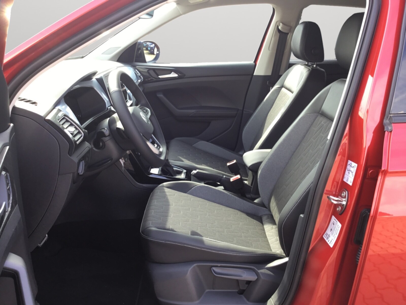 Volkswagen T-Cross – Bild 11