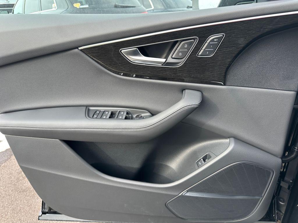 2026 Audi Q8 Premium Plus - Photo 24