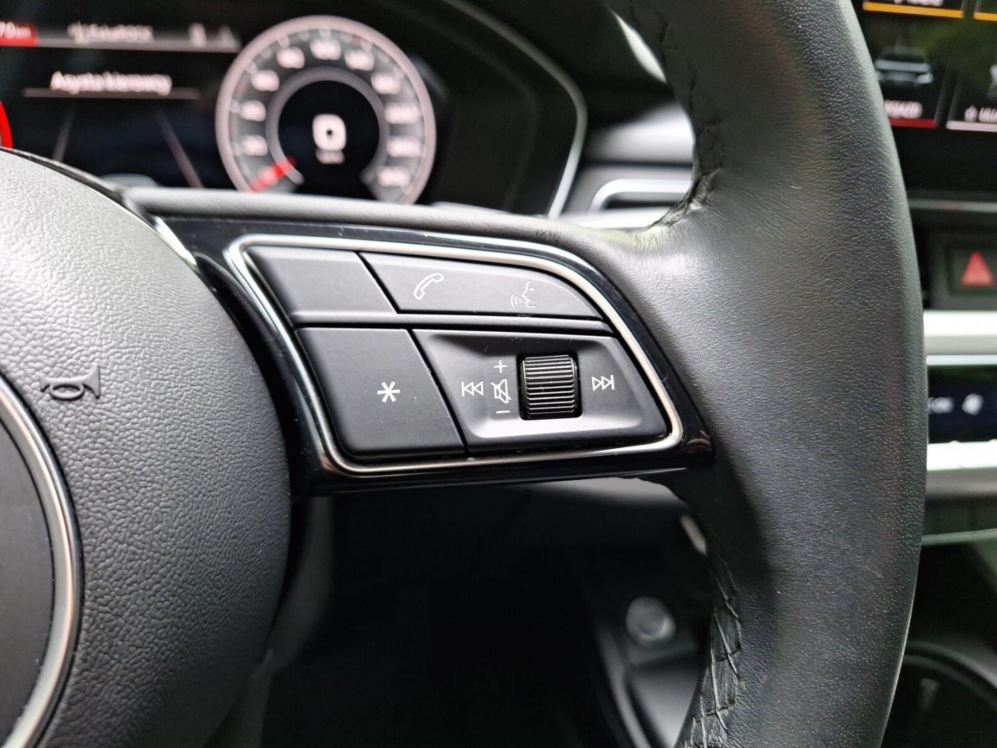 Zdjęcie Audi A4 Sedan advanced 35 TFSI 110(150) kW(KM) S tronic – Ujęcie: for more details contact your dealer