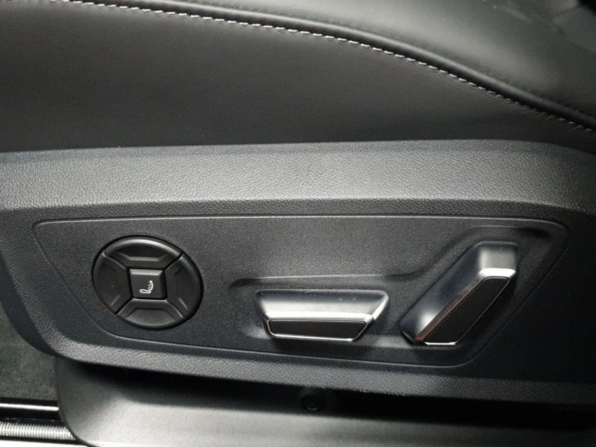 Audi A6 Avant e-hybrid edition one