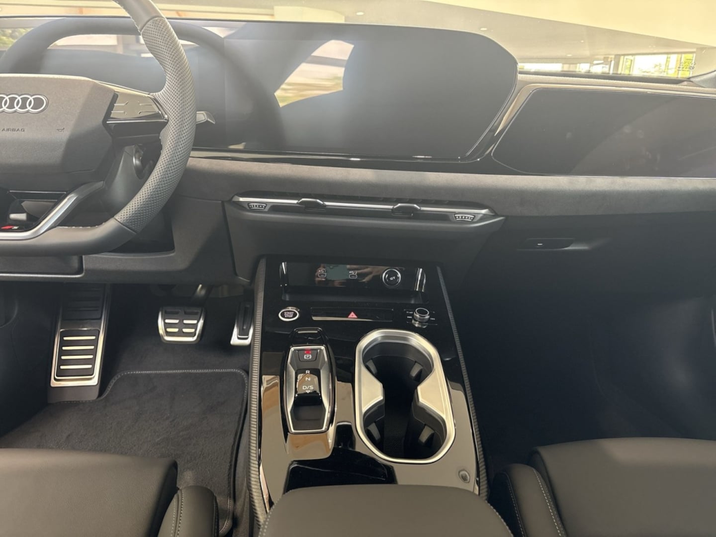 Bild über Audi A6 Limousine e-hybrid edition one e-hybrid quattro 220 kW S tronic - für weitere Informationen kontaktieren Sie den Audi Partner