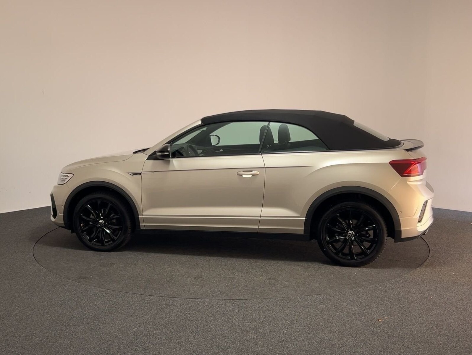 Volkswagen T-Roc Cabriolet – Bild 3