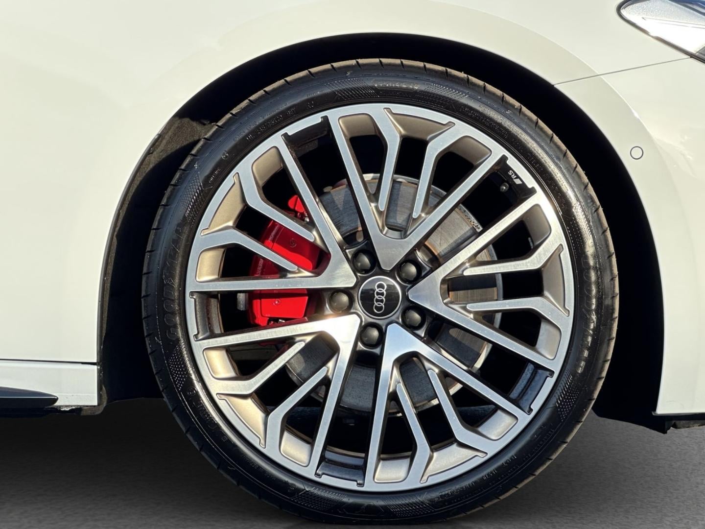 Bild über Audi A5 Avant TDI quattro 150 kW S tronic - für weitere Informationen kontaktieren Sie den Audi Partner