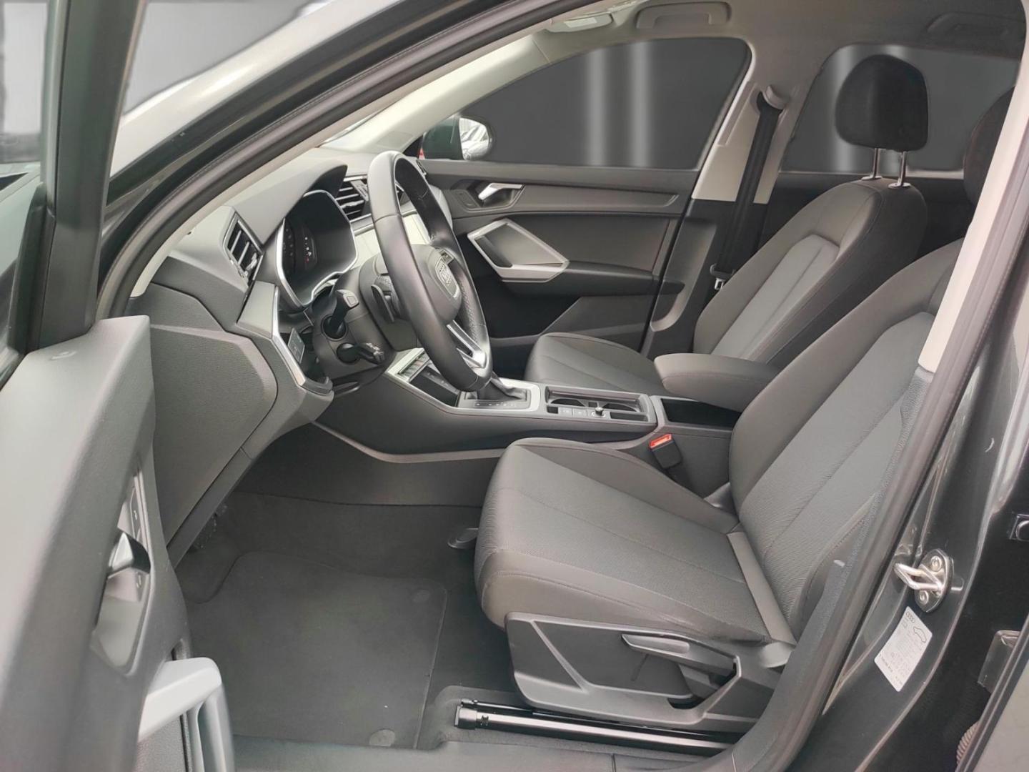 Image about Audi Q3 35 TFSI S tronic
