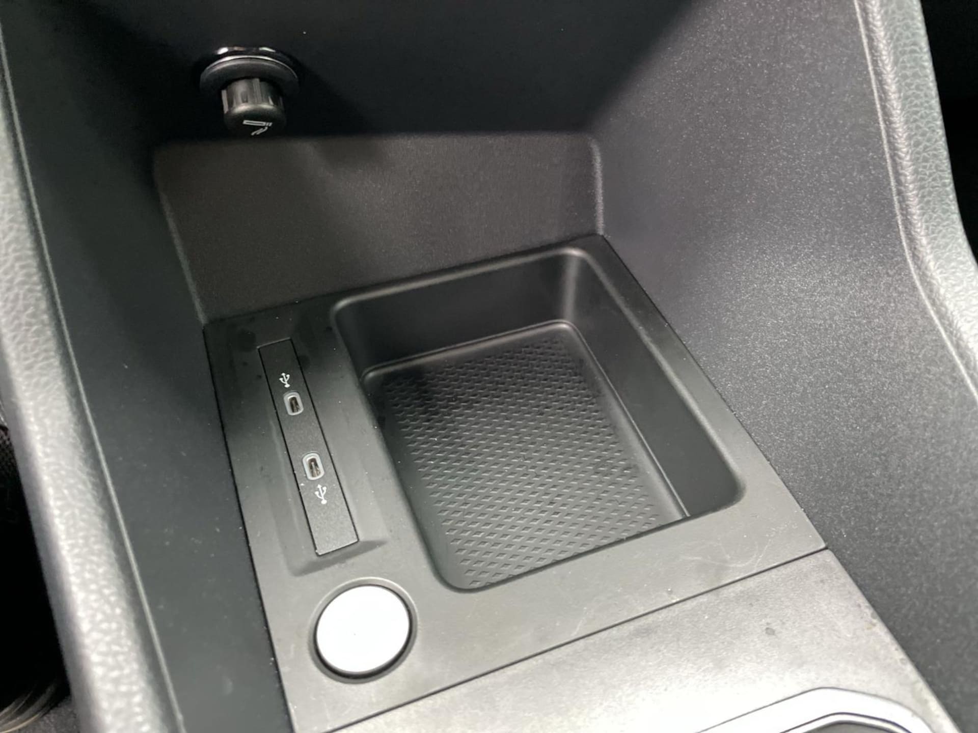 Volkswagen Caddy Basis-Modell
