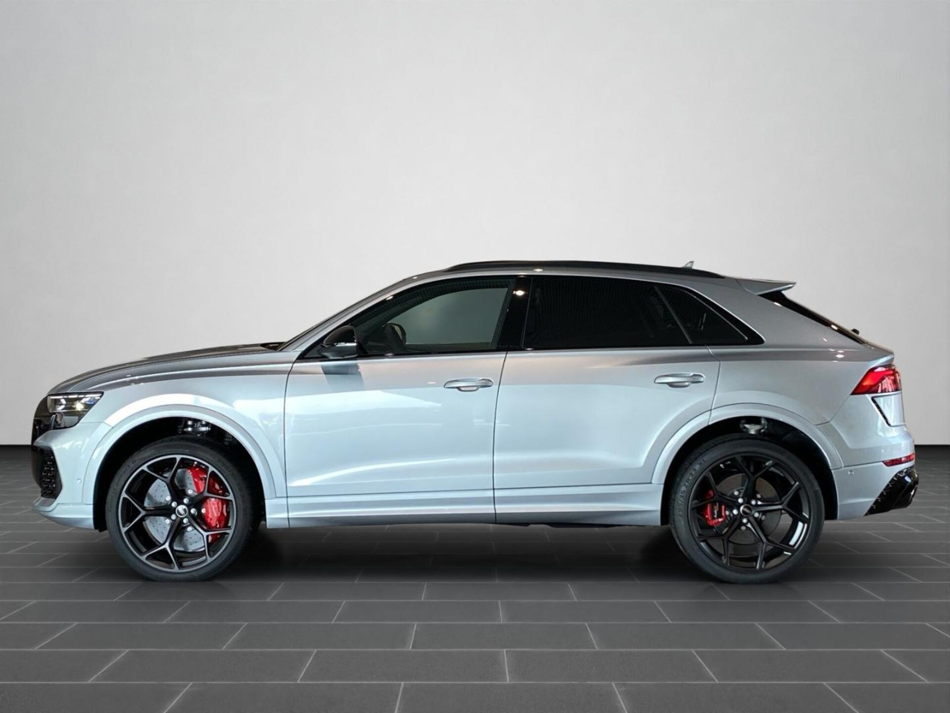 Audi RS Q8 SUV performance