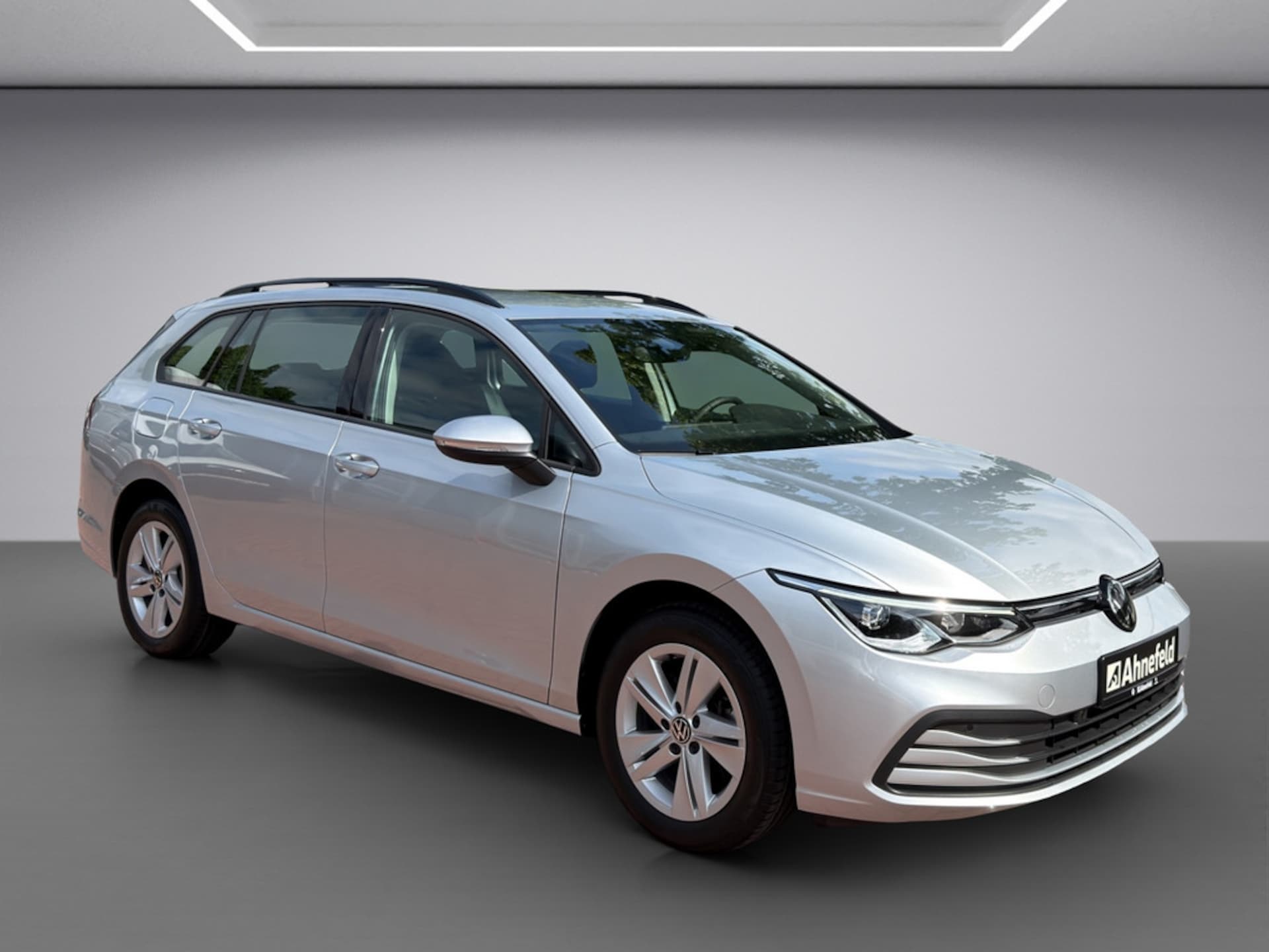 Volkswagen Golf Variant Life